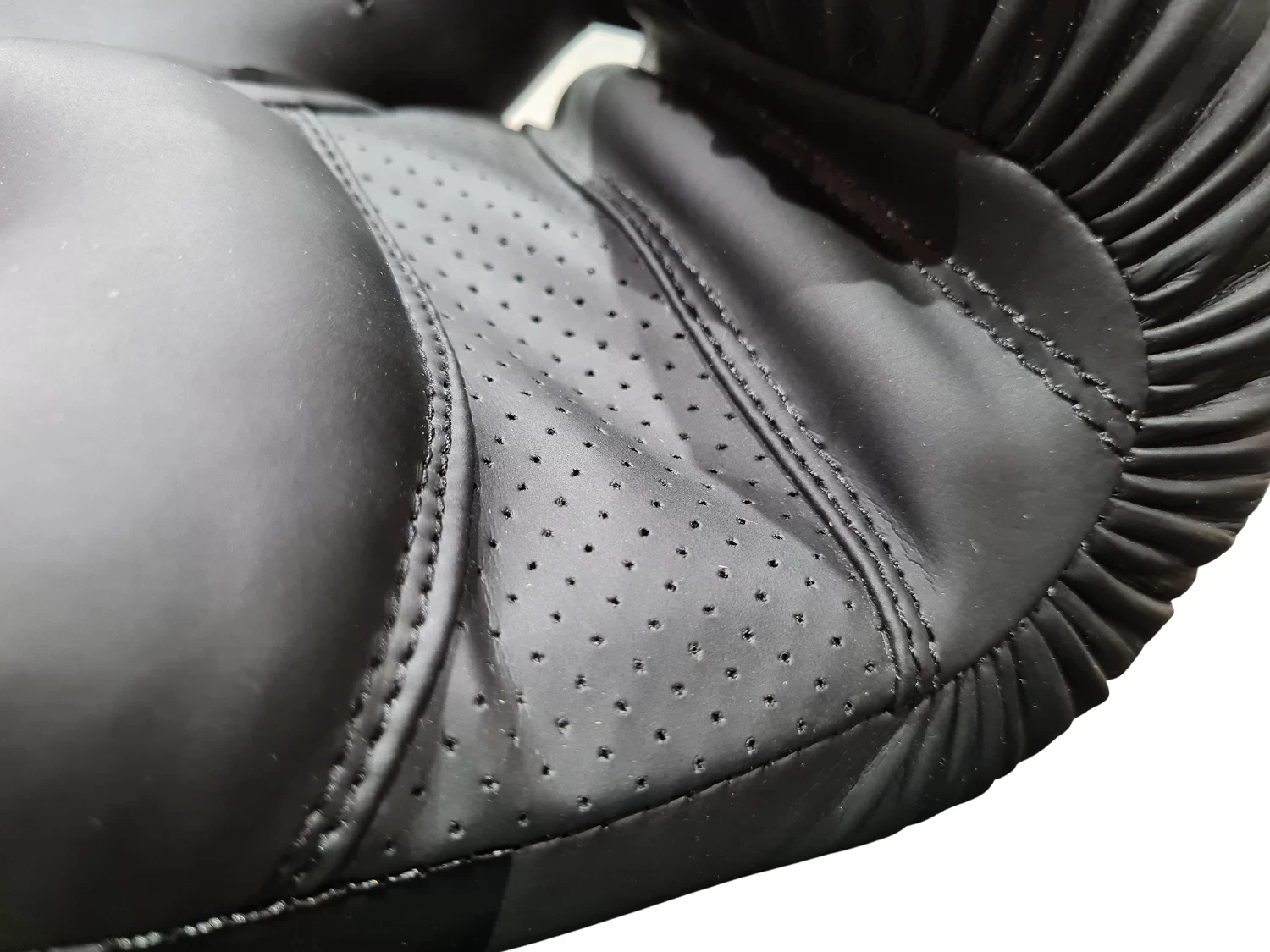 Morgan Alpha Series Boxing Gloves 6 Morgan Alpha Series Boxing Gloves - Image 6